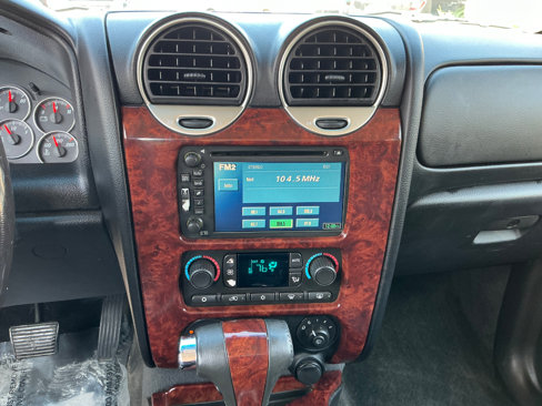 Used 2007 GMC Envoy Denali image 17