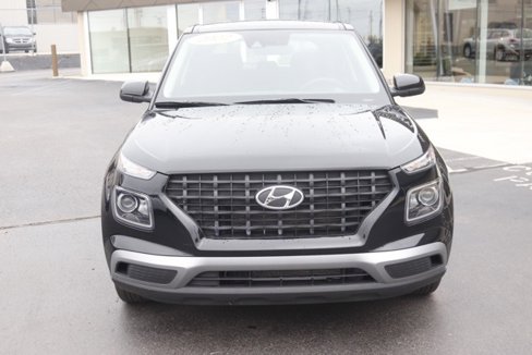 Certified 2022 Hyundai Venue SE image 9