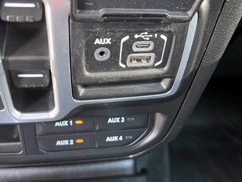 Used 2018 Jeep Wrangler Unlimited Sahara w/ Dual Top Group image 25
