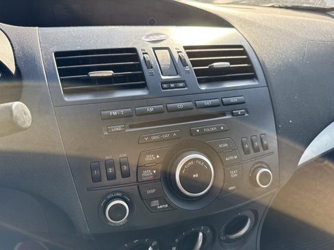 Used 2012 MAZDA MAZDA3 i Touring image 13