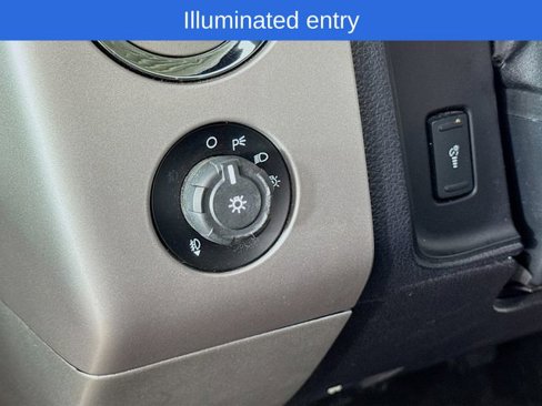 Used 2017 Ford Expedition XLT image 14