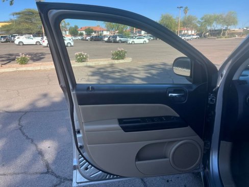 Used 2016 Jeep Compass Sport w/ Power Value Group image 21