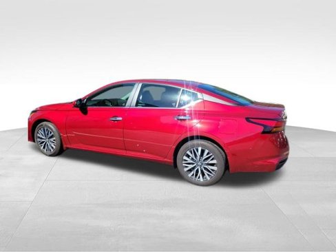 Used 2023 Nissan Altima 2.5 SV image 15