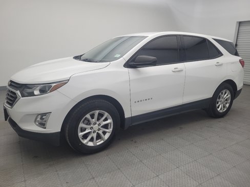 Used 2019 Chevrolet Equinox LS w/ LS Convenience Package image 2