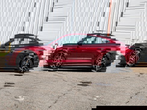 Certified 2022 Porsche Taycan 4S image 2