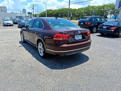 Used 2013 Volkswagen Passat TDI SEL Premium image 9