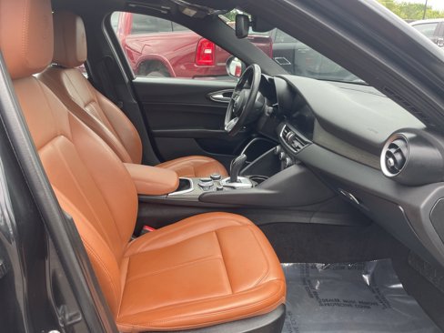Used 2023 Alfa Romeo Giulia Ti w/ Active Assist Plus Package image 18