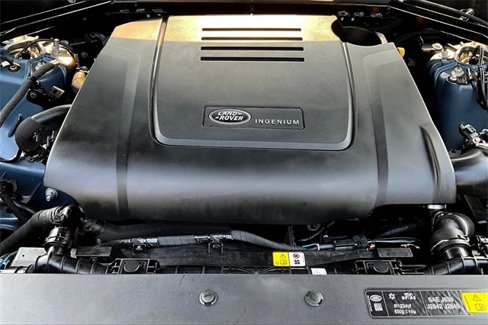 Used 2023 Land Rover Defender 110 image 32