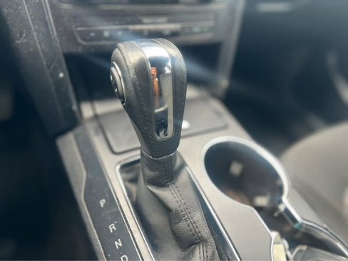 Used 2018 Ford Explorer XLT image 15