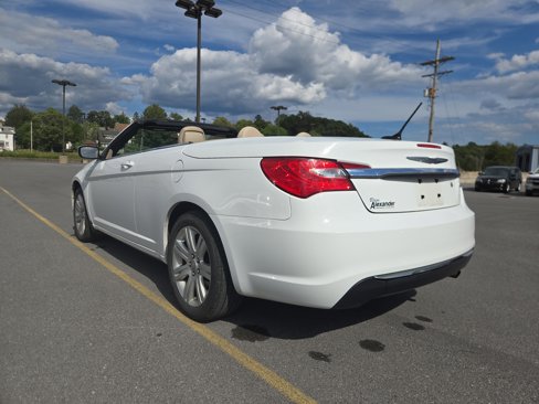 Used 2013 Chrysler 200 Touring w/ Cold Weather Group image 27