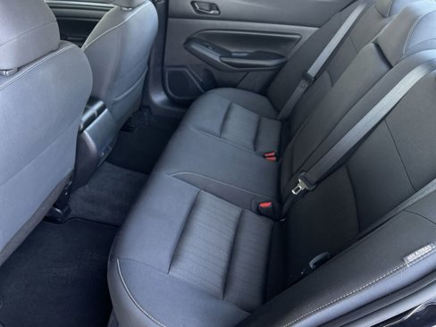 Used 2024 Nissan Altima 2.5 SV image 23