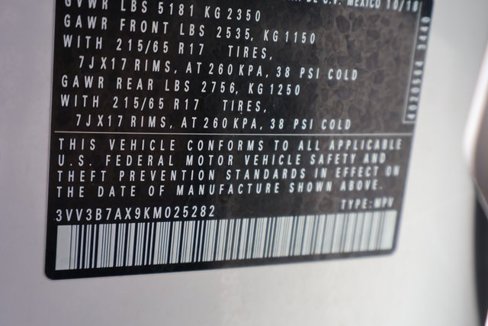 Used 2019 Volkswagen Tiguan SE w/ Panoramic Sunroof Package image 26