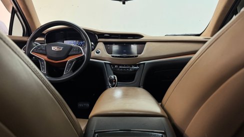 Used 2017 Cadillac XT5 Platinum w/ Driver Assist Package image 26