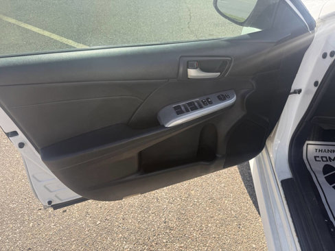 Used 2013 Toyota Camry SE image 24