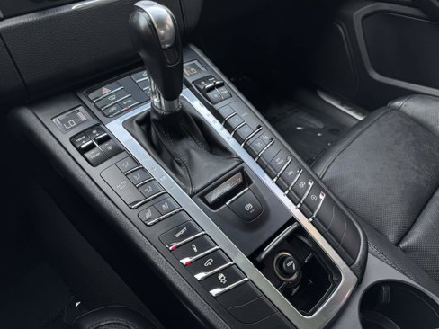 Used 2017 Porsche Macan GTS image 28