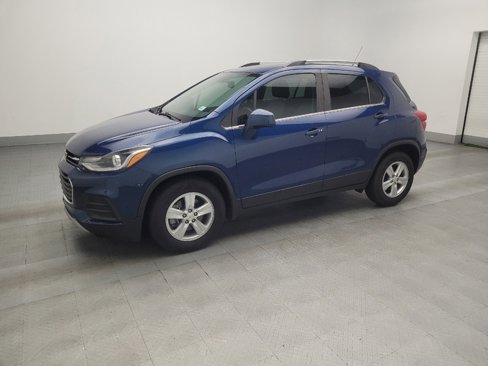 Used 2020 Chevrolet Trax LT w/ Driver Confidence Package image 2