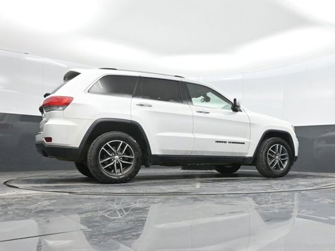 Used 2018 Jeep Grand Cherokee Limited image 38