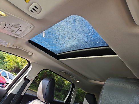 Used 2018 Ford Escape Titanium image 14