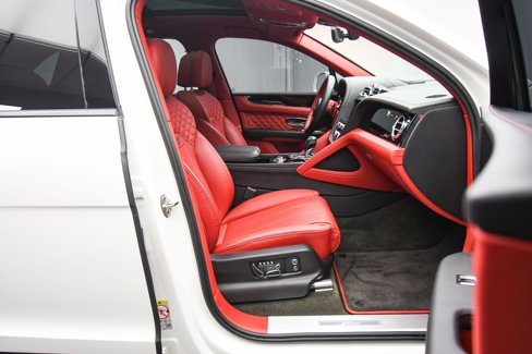 Used 2022 Bentley Bentayga Speed image 48
