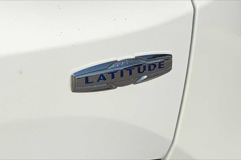 Used 2022 Jeep Renegade Latitude w/ Convenience Group image 9