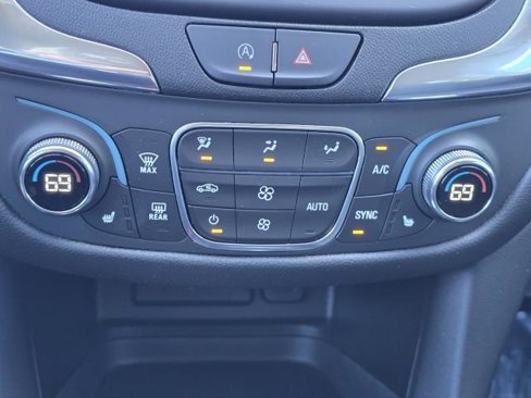 Used 2022 Chevrolet Equinox LT image 23