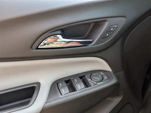 Used 2020 Chevrolet Equinox LT image 19