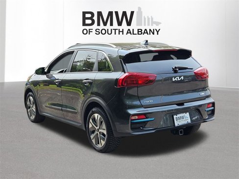 Used 2022 Kia Niro EX Premium w/ Cold Weather Package image 5