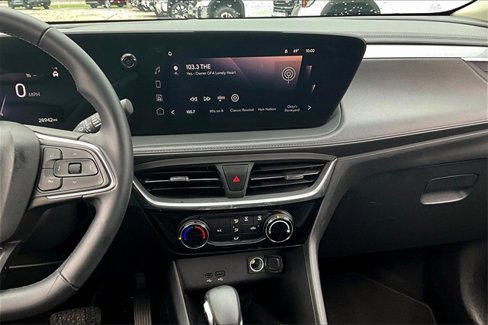Used 2024 Buick Encore GX Sport Touring image 9