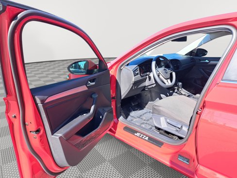 Used 2019 Volkswagen Jetta S w/ Driver Assistance Package image 11