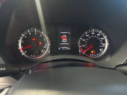 Used 2022 Toyota Highlander LE image 41