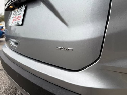 Used 2023 Ford Edge SEL image 11