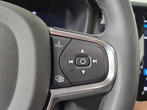 Certified 2025 Volvo S60 B5 Core image 24