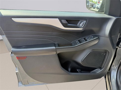 Used 2022 Ford Escape SE image 10