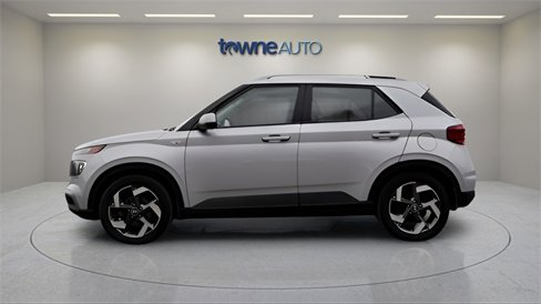 Used 2022 Hyundai Venue SEL image 6