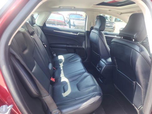 Used 2019 Ford Fusion Titanium image 9