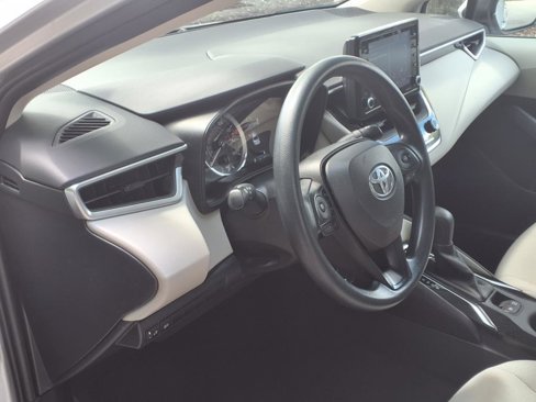 Used 2022 Toyota Corolla LE image 14