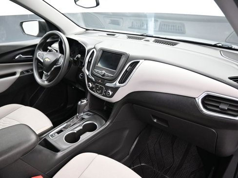 Used 2020 Chevrolet Equinox LS w/ LS Convenience Package image 39
