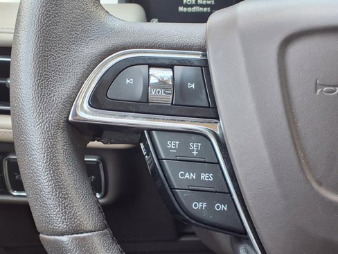 Used 2021 Lincoln Nautilus FWD image 15