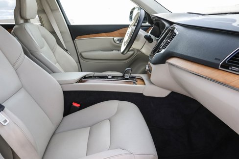Used 2022 Volvo XC90 T8 Inscription Expression w/ Advanced Package image 12