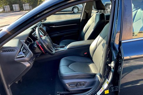 Used 2019 Toyota Camry SE image 7