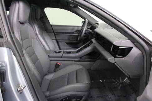 Certified 2022 Porsche Taycan image 29