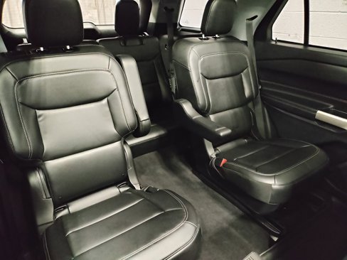 Used 2023 Ford Explorer XLT w/ Equipment Group 202A image 11