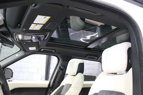 Used 2020 Land Rover Range Rover Sport HST image 17