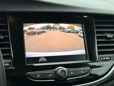 Certified 2022 Buick Encore Preferred w/ Safety Package image 18