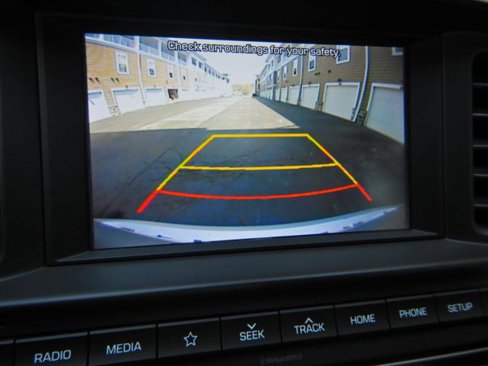Used 2019 Hyundai Elantra SEL image 13