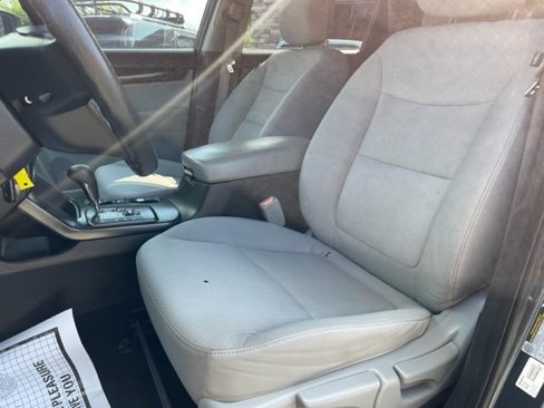 Used 2011 Kia Sorento LX image 10