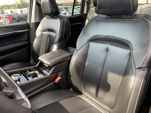 Used 2023 Jeep Grand Cherokee Limited image 15