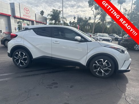 Used 2018 Toyota C-HR XLE image 2
