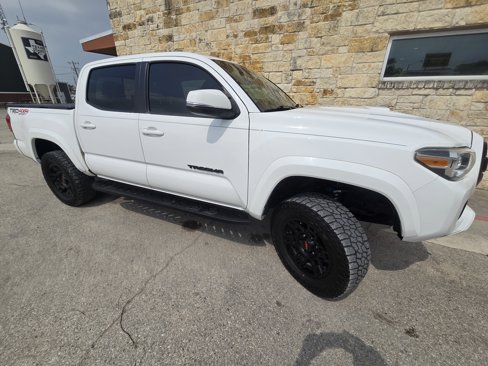 Used 2017 Toyota Tacoma SR5 image 21