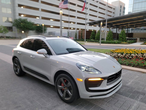 Used 2023 Porsche Macan image 3